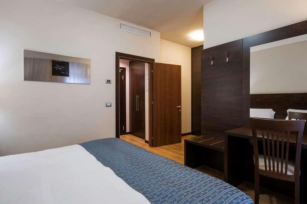 Hotel Delfino Venezia Mestre Phòng bức ảnh